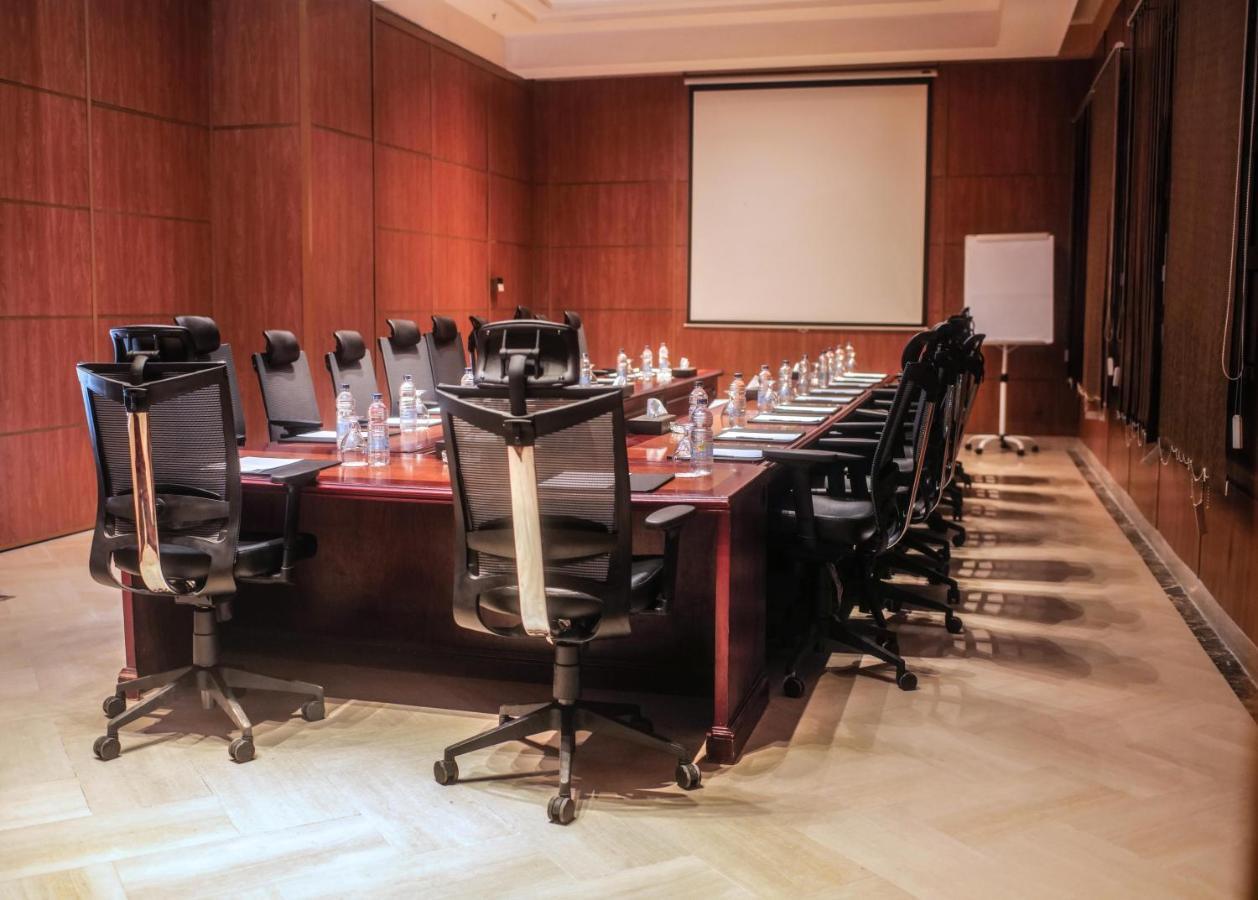 Отель Triumph Plaza 4*